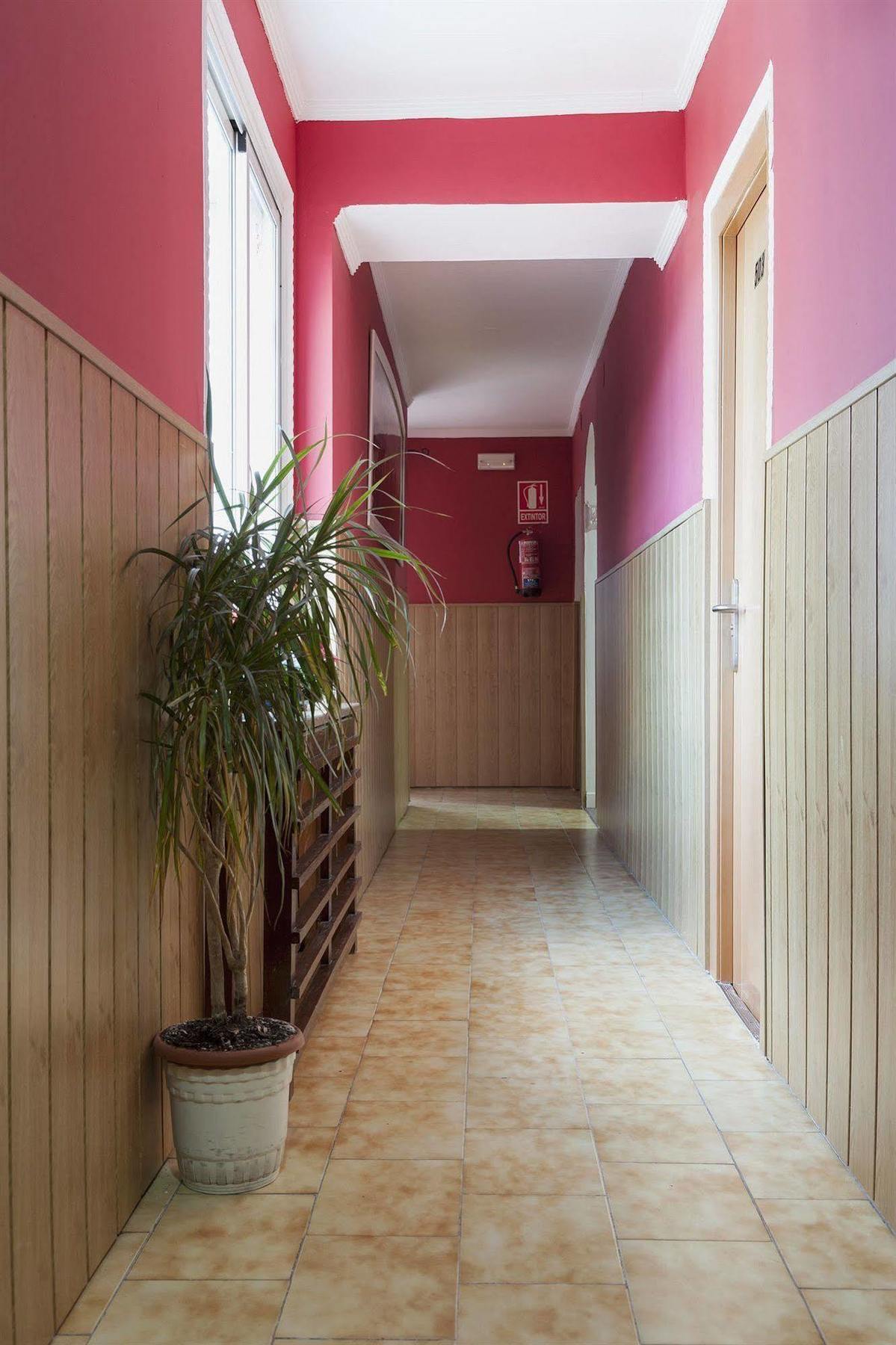 Hostal Londres Granada Bagian luar foto