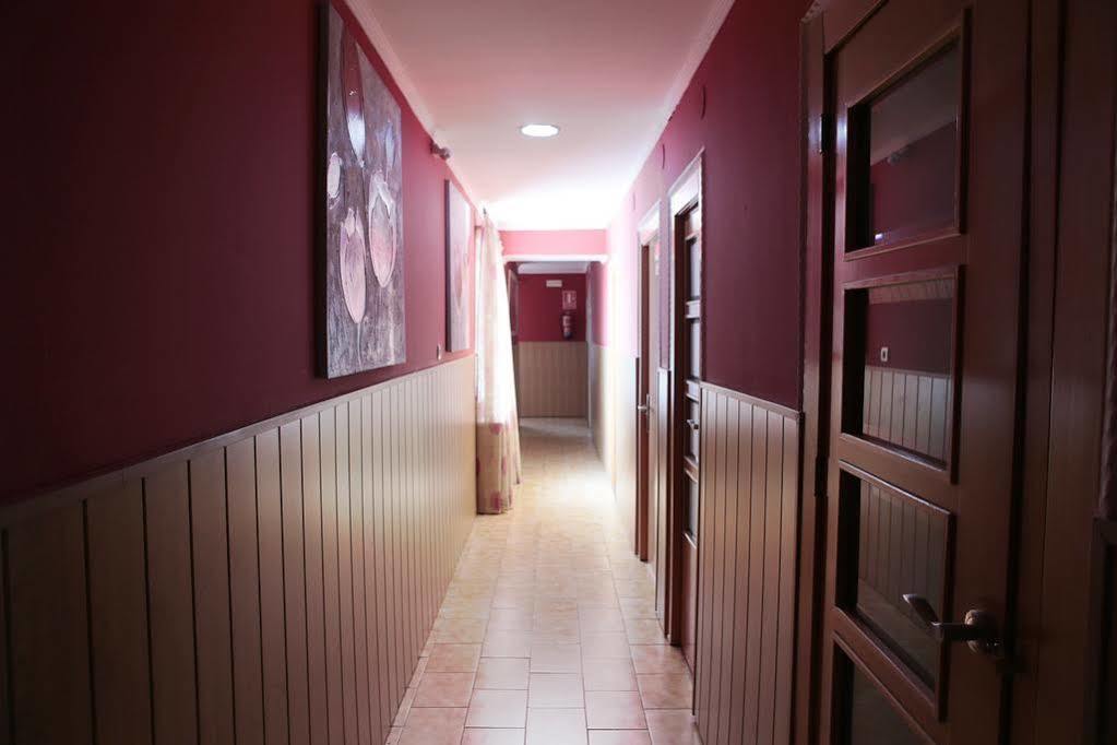 Hostal Londres Granada Bagian luar foto